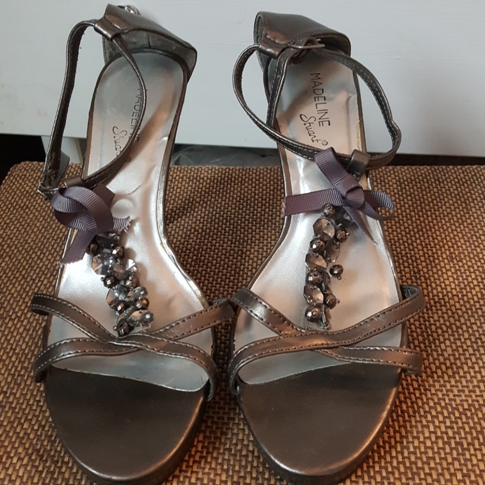 High Heels - Picture 4 of 4